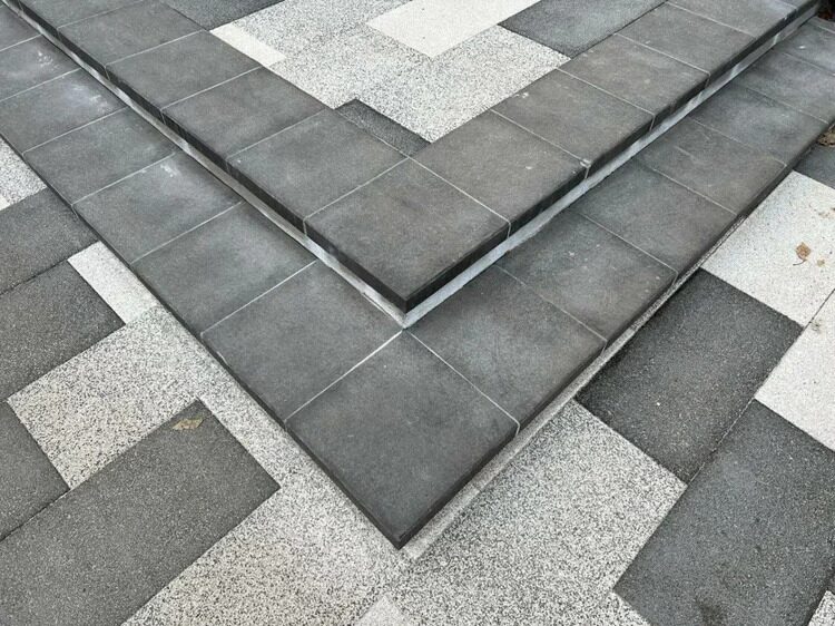 Минеральные ступени ручной формовки Real Brick